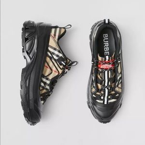 Burberry Vintage Check Cotton Arthur Sneakers (worn twice)